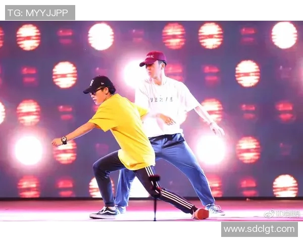 武汉街舞队的节奏与激情探索街头文化的魅力与发展 武汉街舞队的节奏与激情探索街头文化的魅力与发展