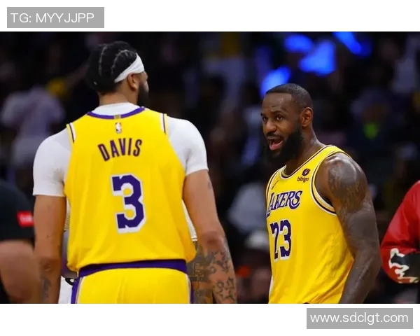 湖人队阵容强大,晋级季后赛成热门 湖人队阵容强大,晋级季后赛成热门